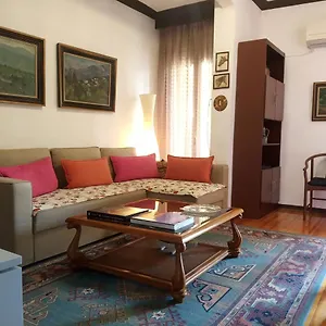 Cosy Penthouse -up To 6 Guests- In The Centre! Daire